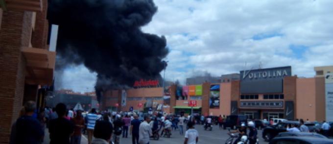 Incendie dans un grand centre commercial à Marrakech