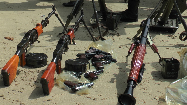 Découverte d'une importante cache d’armes à Abidjan