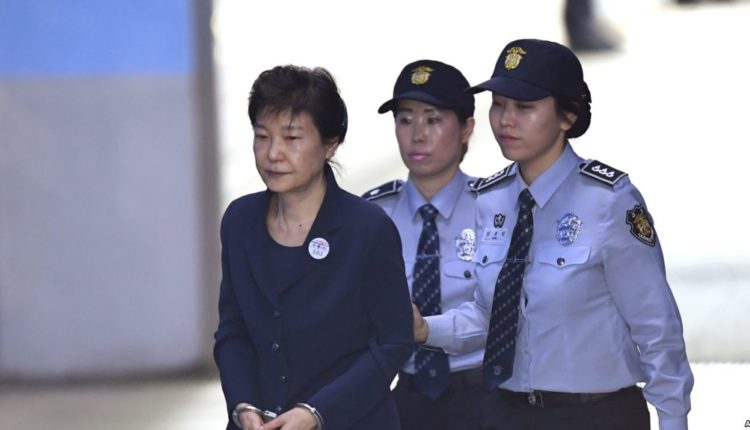 Corée du sud : 24 ans de prison pour l'ex-présidente Park