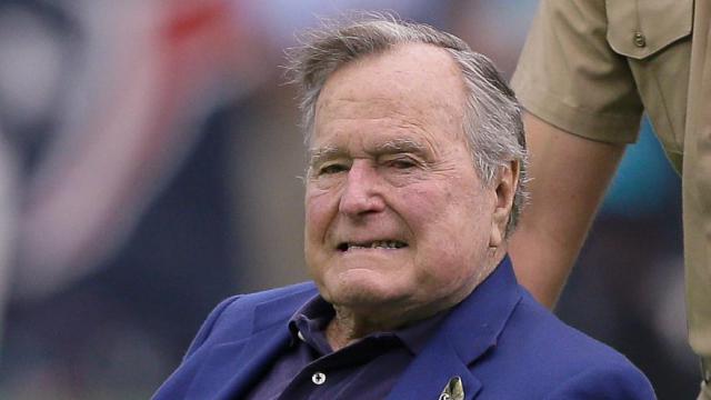 Bush père hospitalisé dans un état critique