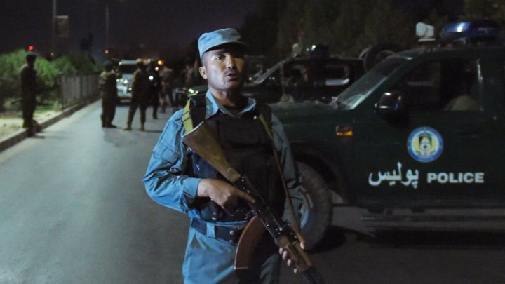 Afghanistan : Un policier lié aux Talibans abat huit de ses collègues