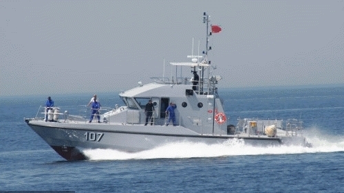 La Marine Royale assiste 16 embarcations à la dérive avec à bord 308 clandestins