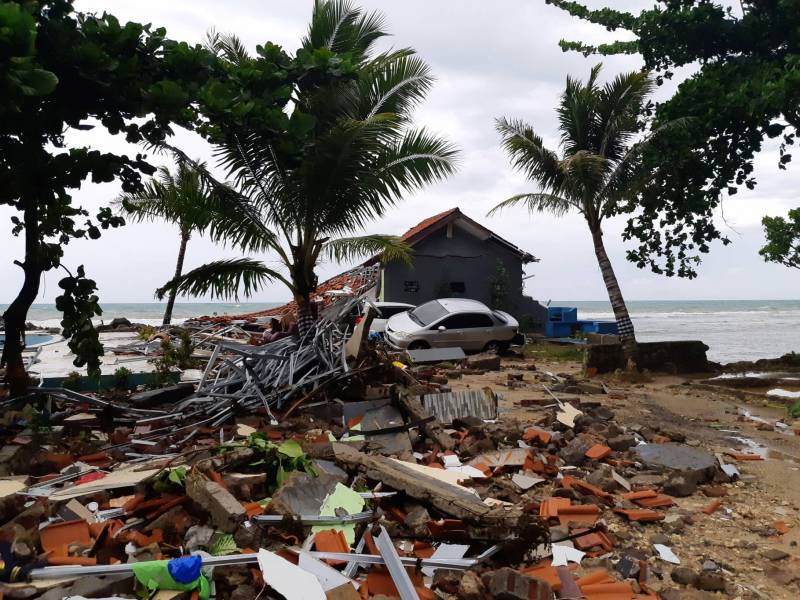 Indonésie : Le Tsunami "volcanique" fait près de 430 morts