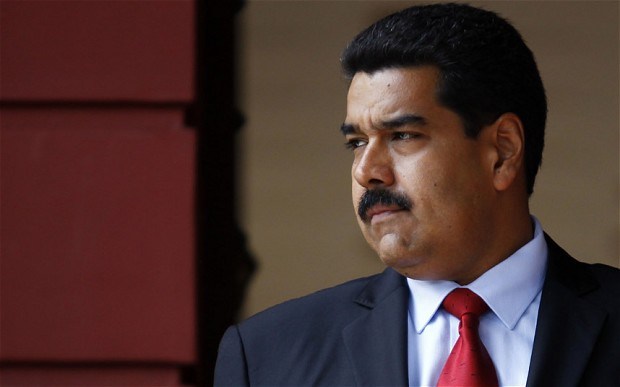 Nicolas Maduro : Seul au monde