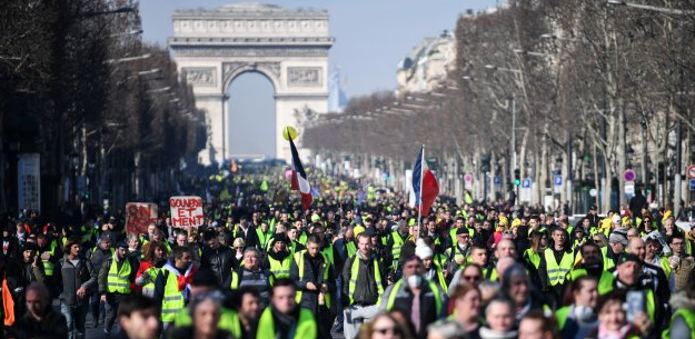 France : Les "Gilets jaunes" de nouveau dans la rue