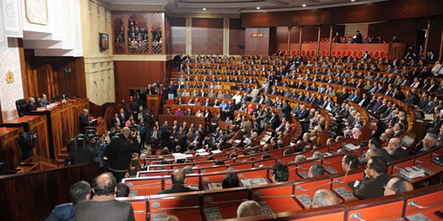 Les deux Chambres du Parlement en session extraordinaire