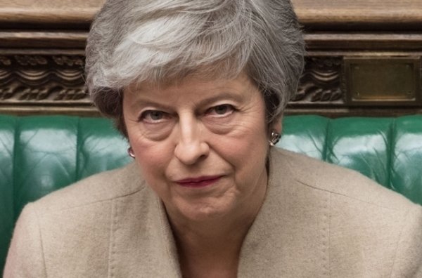 Brexit : Theresa May toujours dans le dur