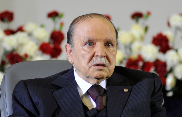 Abdelaziz Bouteflika présente sa démission