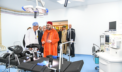 Le Roi inaugure à Rabat un Centre médical de proximité