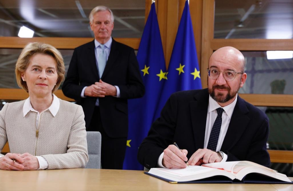 La Commission et le Conseil européens signent l'accord sur le Brexit