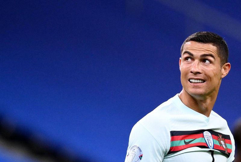 Covid-19 : Cristiano Ronaldo testé positif