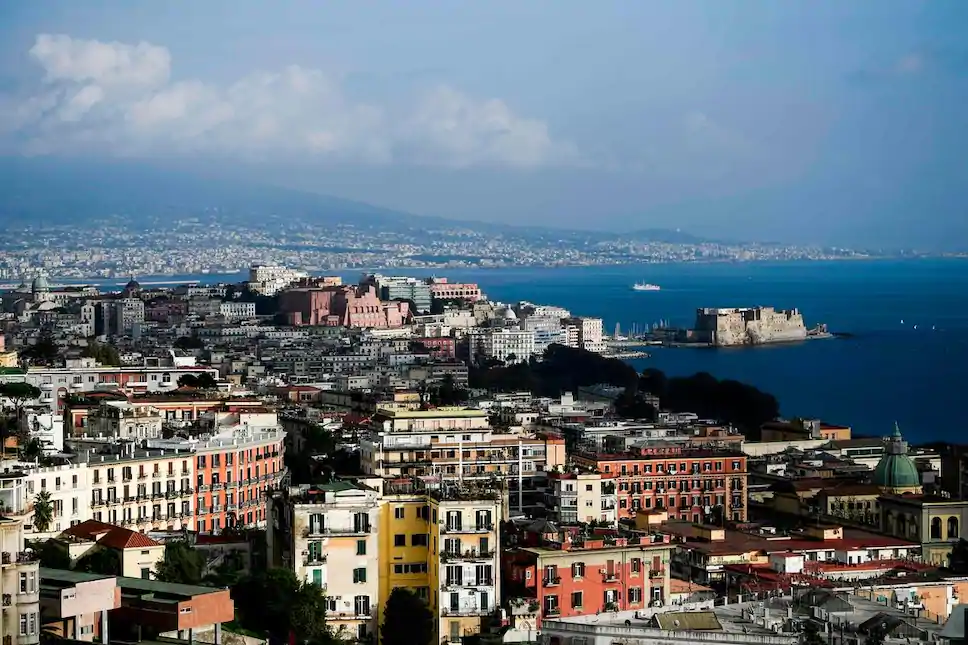 Coronavirus : La région de Naples passe sans surprise en "zone rouge"