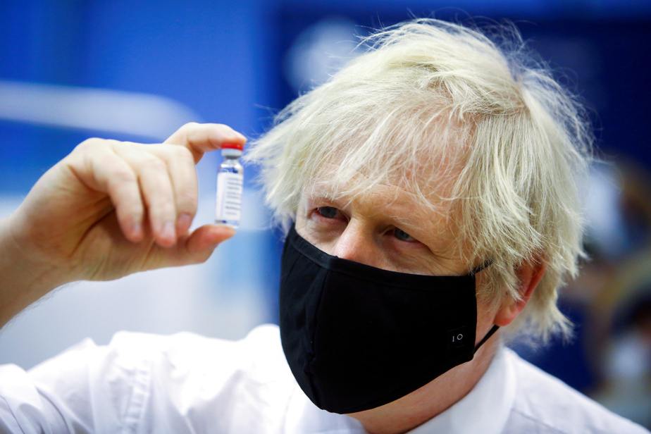 Le vaccin d'AstraZeneca est "sûr", assure Boris Johnson