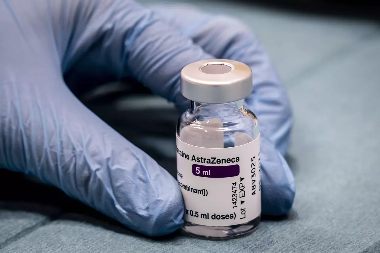 AstraZeneca affirme que son vaccin est efficace à 79% et sans risque de caillots