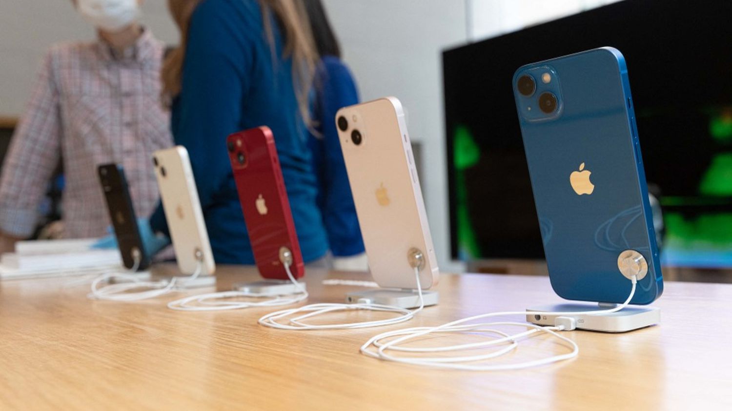 Pénurie de puces : Apple réduit la production du nouvel iPhone