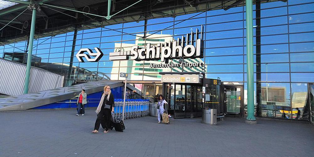 Pays-Bas  : 61 passagers en provenance d'Afrique du Sud testés positifs au Covid à leur arrivée à Amsterdam