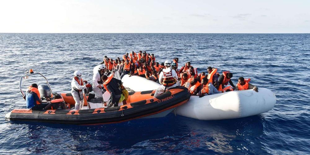 Grèce: Au moins 27 morts dans le naufrage de deux bateaux de migrants