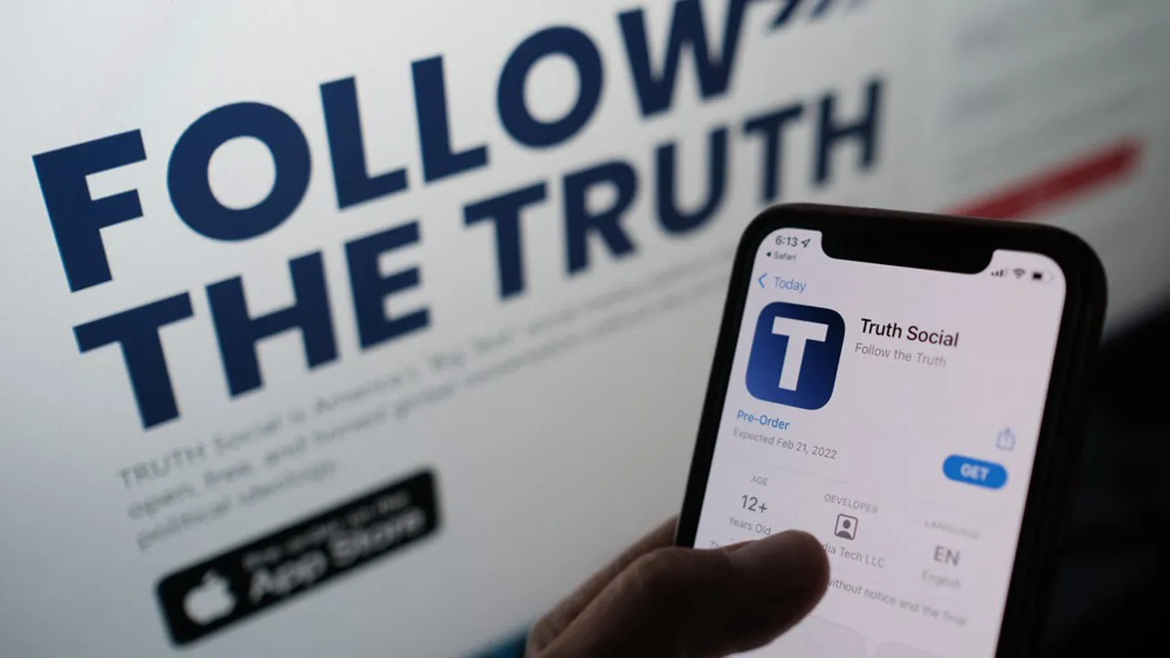 “Truth Social”, le nouveau réseau social de Donald Trump, en ligne le 21 février
