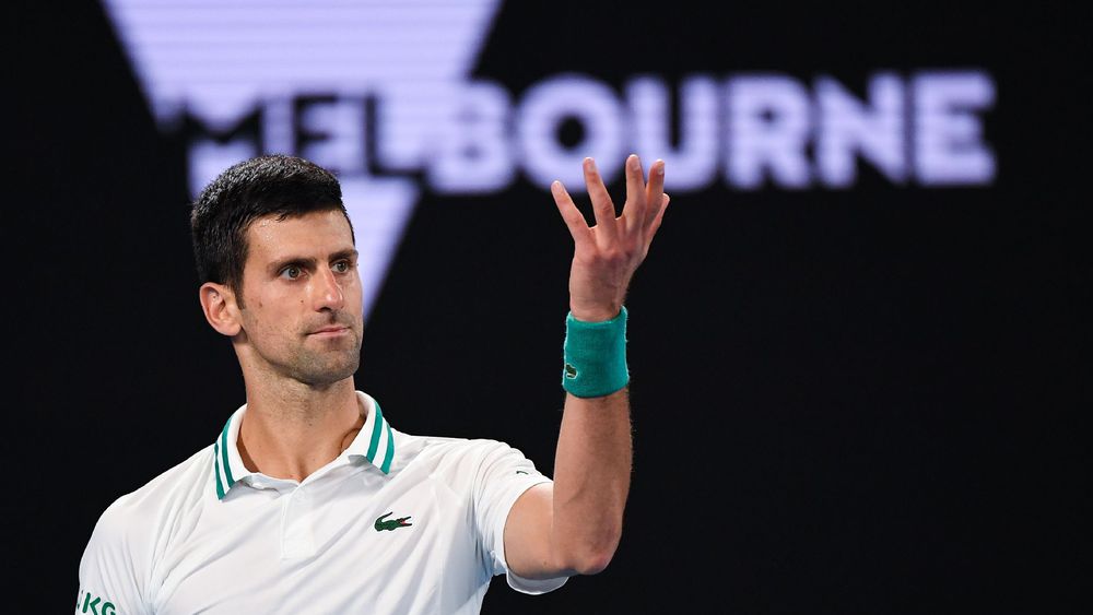 Open d'Australie/Covid: Djokovic obtient la libération immédiate mais menacé d'expulsion