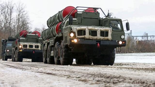 Crise en Ukraine: la Russie confirme un retrait militaire planifié