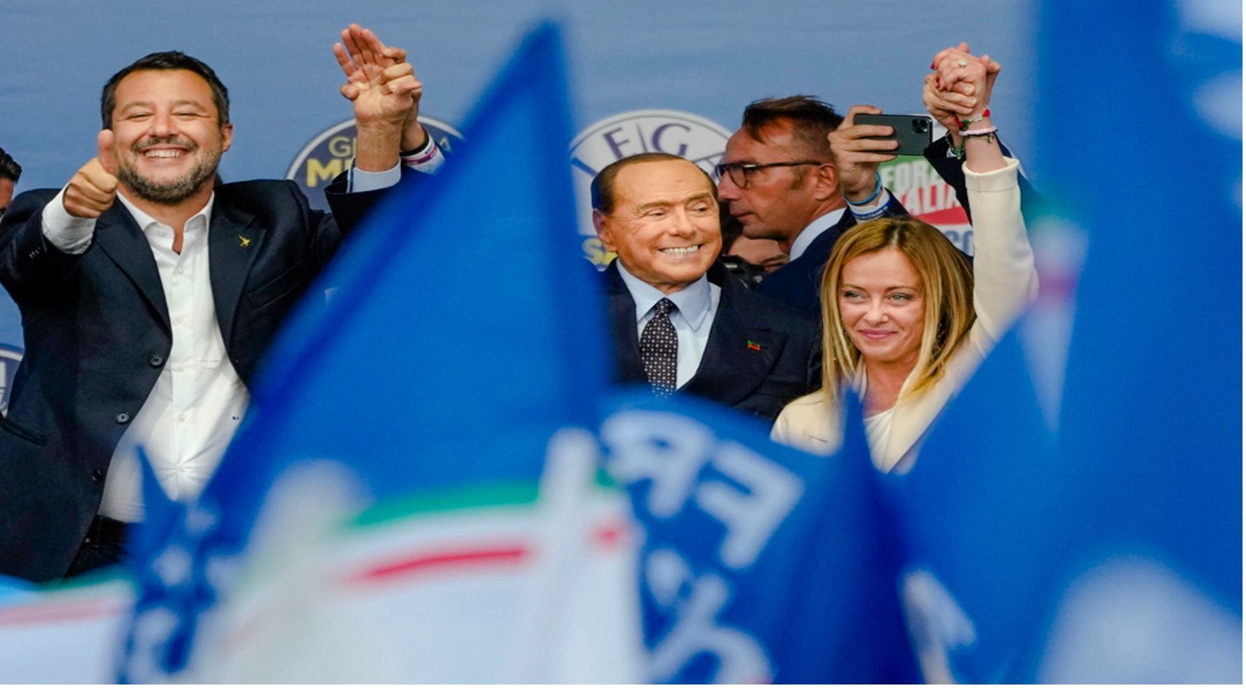 Italie/Législatives: Majorité absolue pour la coalition de droite