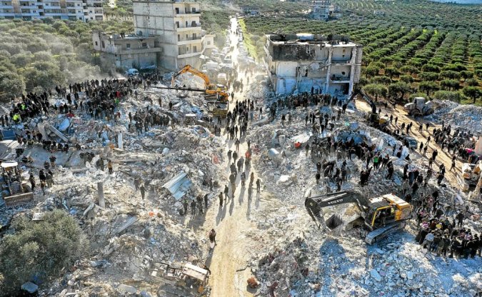 Le bilan du séisme en Turquie et en Syrie dépasse les 9.500 morts