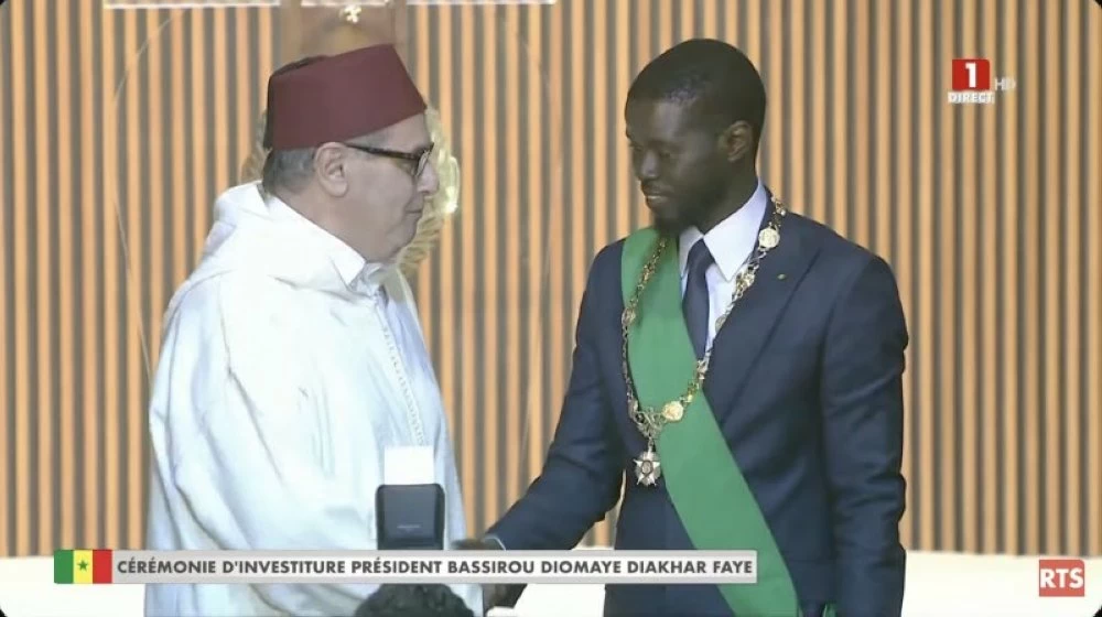 Akhannouch représente le Roi à la cérémonie d’investiture du président élu du Sénégal