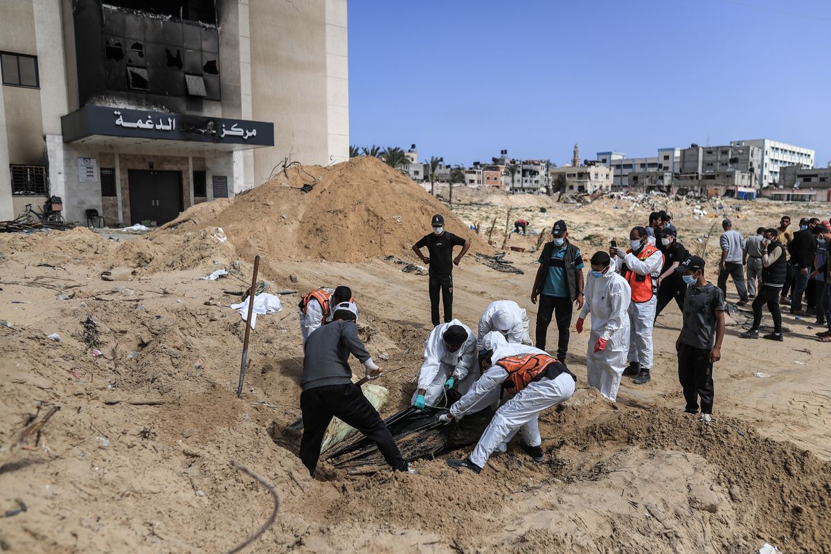 Génocide en Palestine : 200 corps découverts dans une fosse commune à l’hôpital de Khan Younes