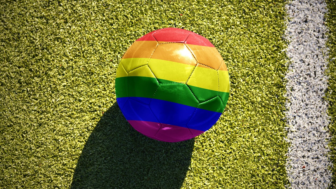 De la Ligue 1 à Dakar : Les droits LGBT, le foot et le libre arbitre
