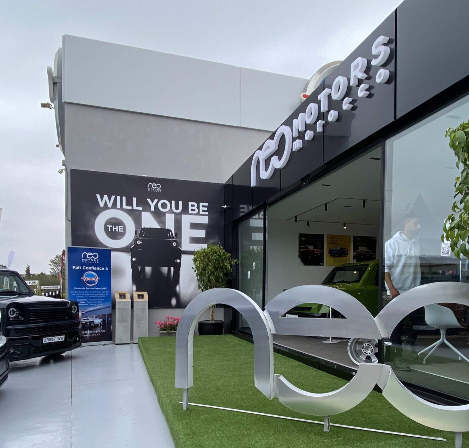NEO MOTORS ouvre son premier showroom à Rabat et livre ses premières voitures "Made in Morocco"