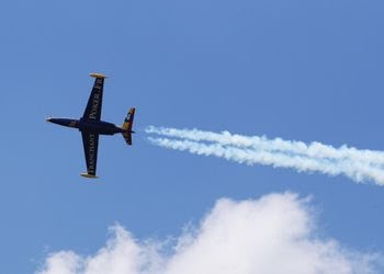 France : Un avion civil s’écrase en mer lors d'un show aérien