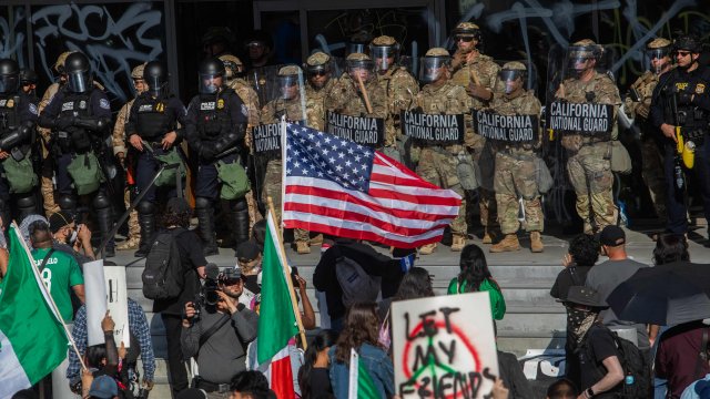 Émeutes à Los Angeles : Trump ordonne le déploiement de 2 000 gardes nationaux additionnels