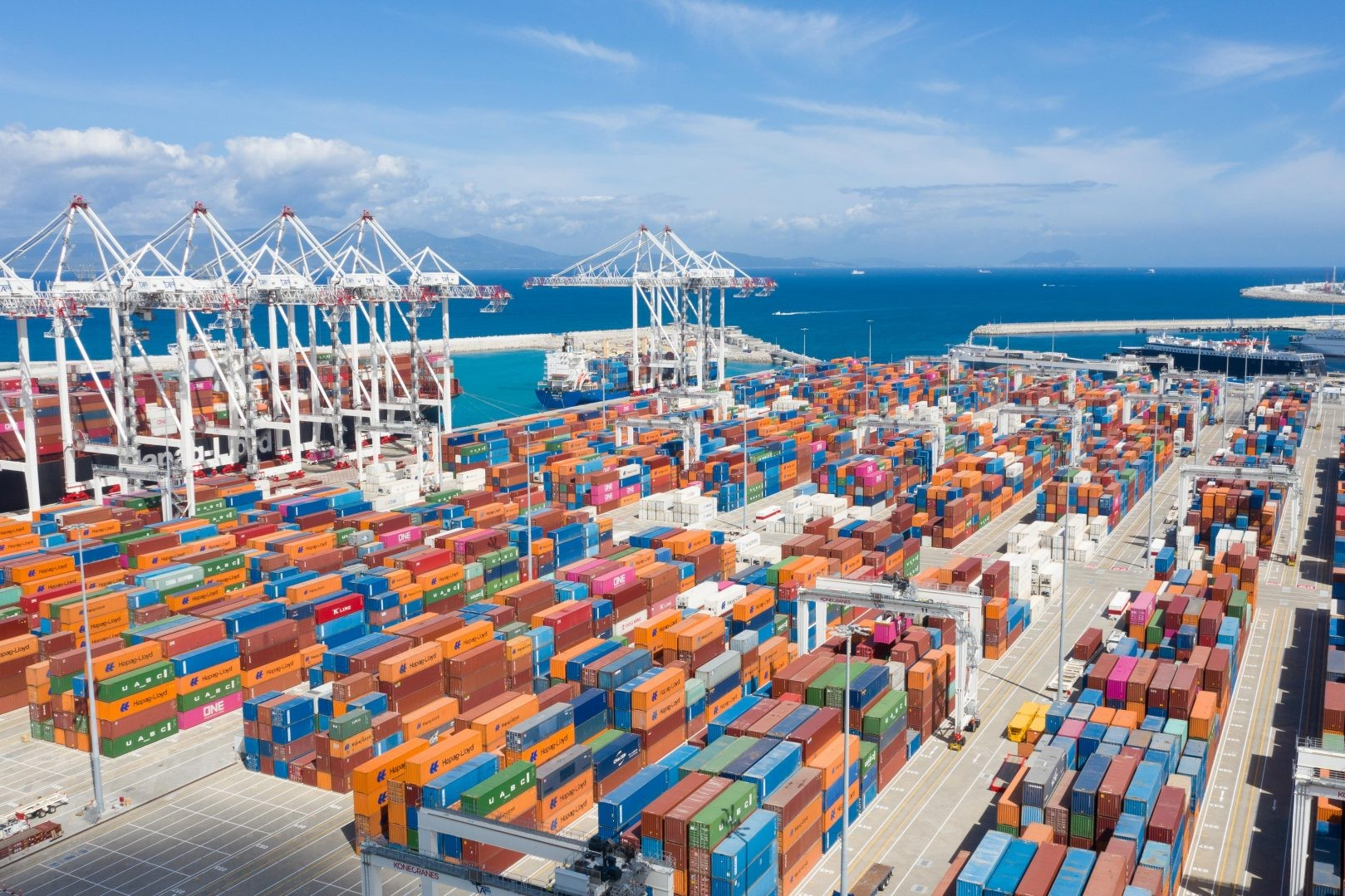 Commerce extérieur 2025-2027 : La plateforme “TijarIA” et le dispositif d’assurance complémentaire à l’export opérationnels le 16 juin