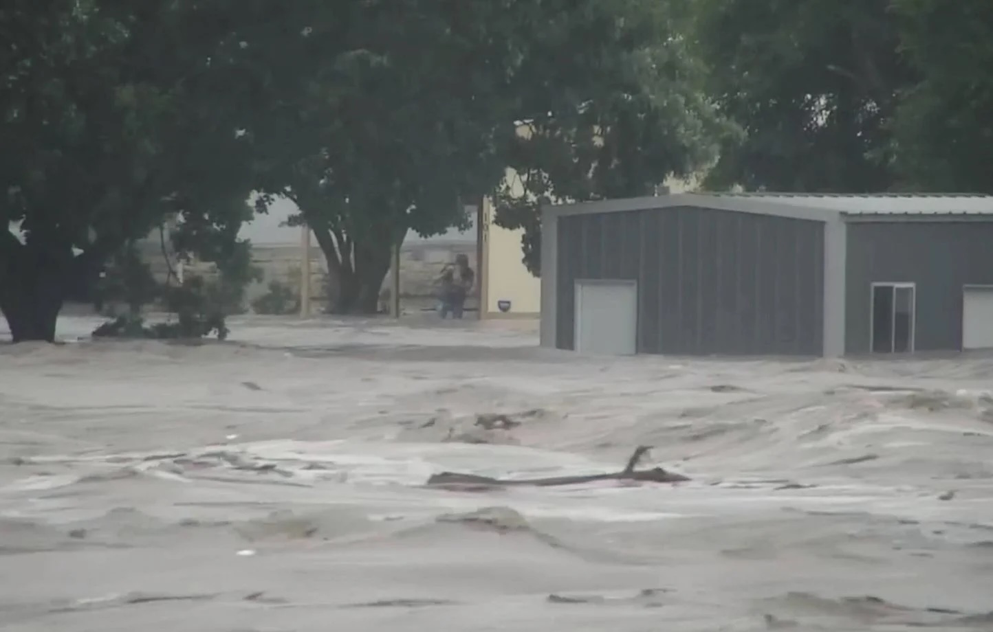 Texas : 50 morts et des enfants portés disparus après des inondations dévastatrices