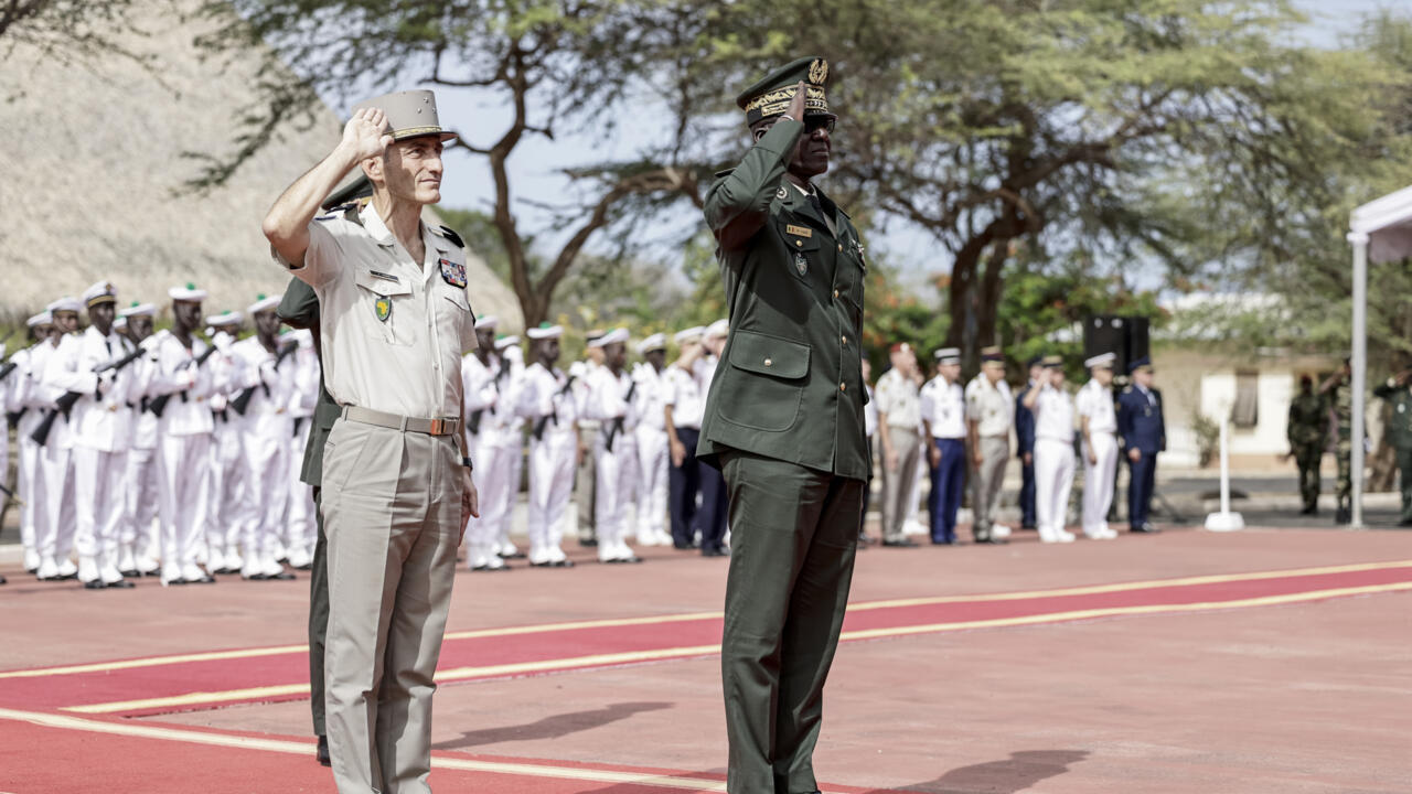 Fin de la présence militaire française au Sénégal