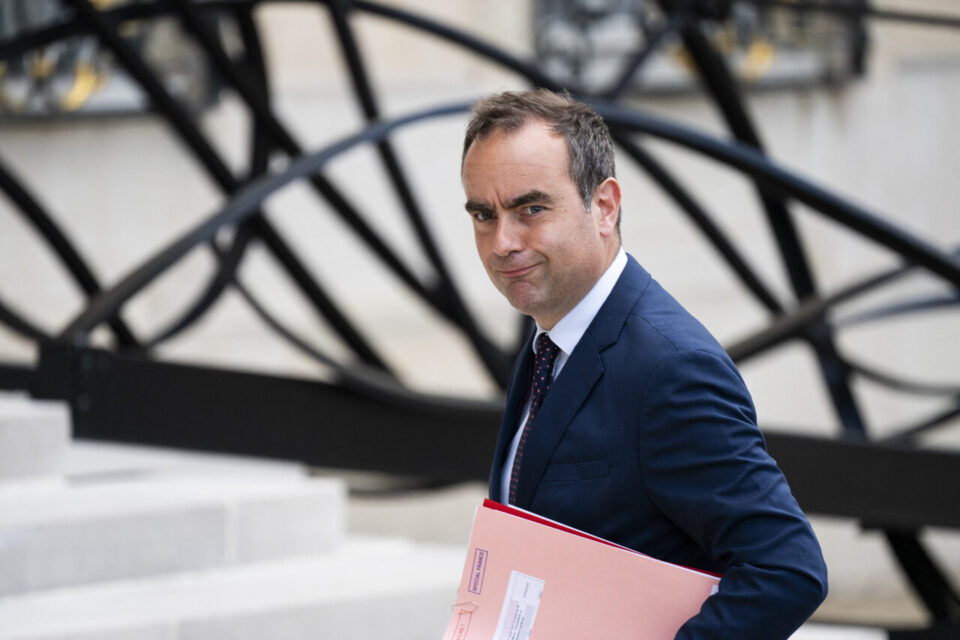Changement à Matignon : Macron nomme Sébastien Lecornu Premier ministre