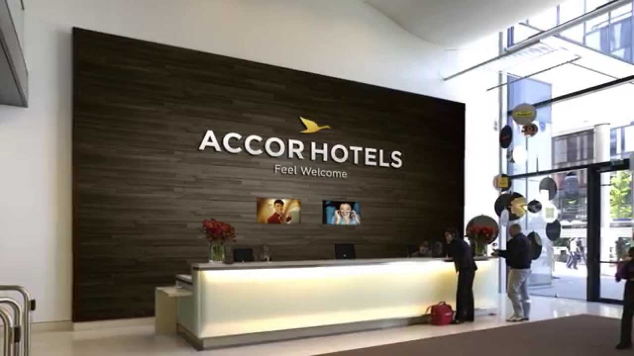 AccorHotels va céder 85 hôtels en Europe...