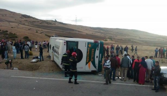 Renversement d'un autocar entre Tanger et Tétouan : un mort, 24 blessés